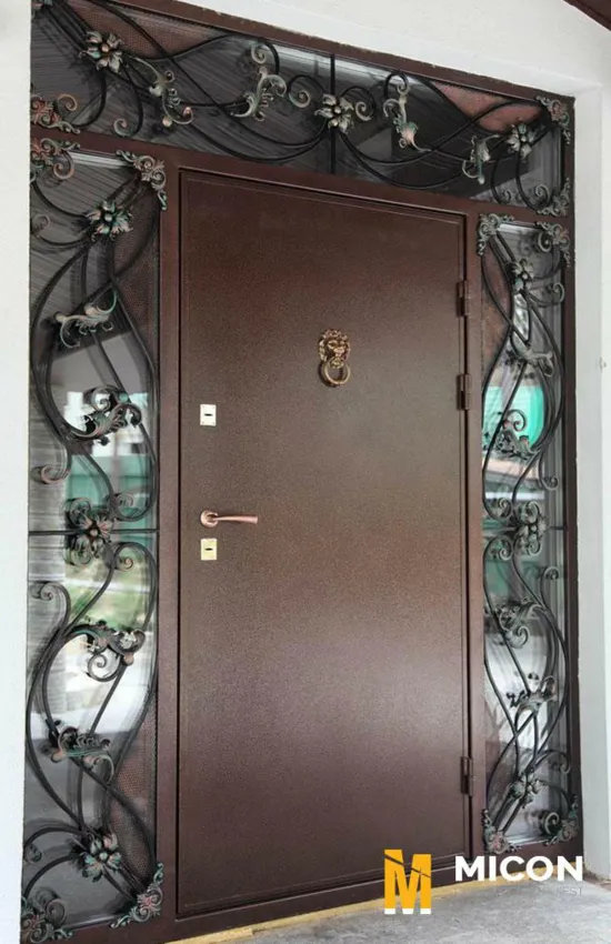 Uși din metal