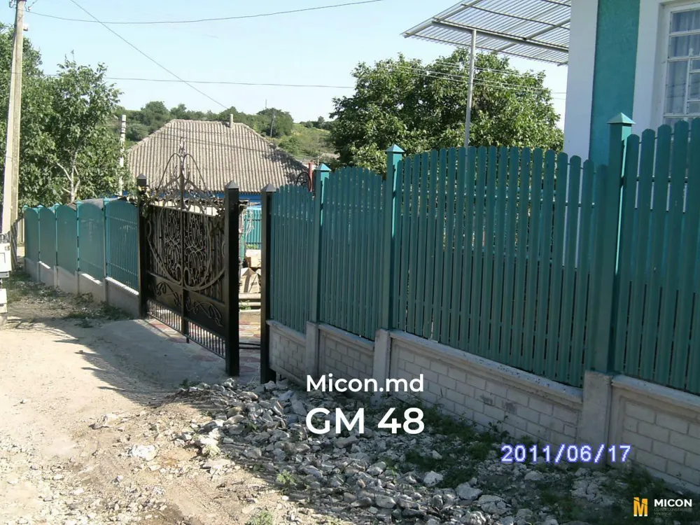 Garduri din ștachetă metalică · GM 48