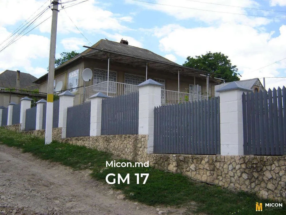 Garduri din ștachetă metalică · GM 17