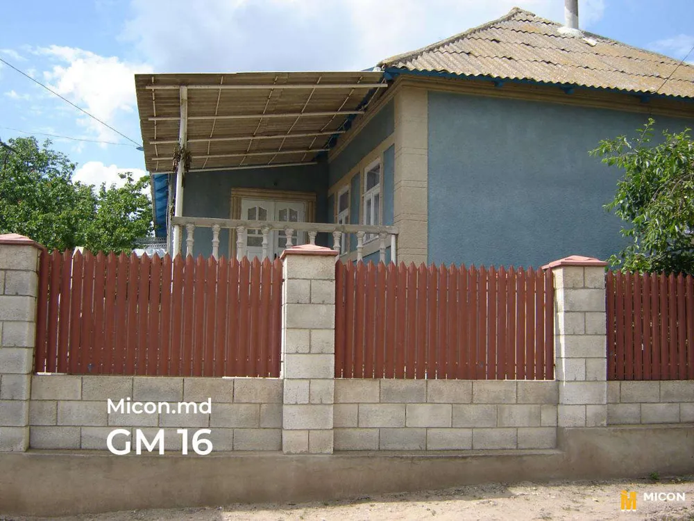 Garduri din ștachetă metalică · GM 16