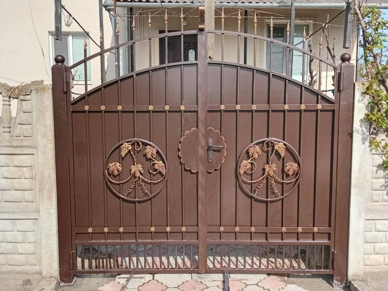Porți P1