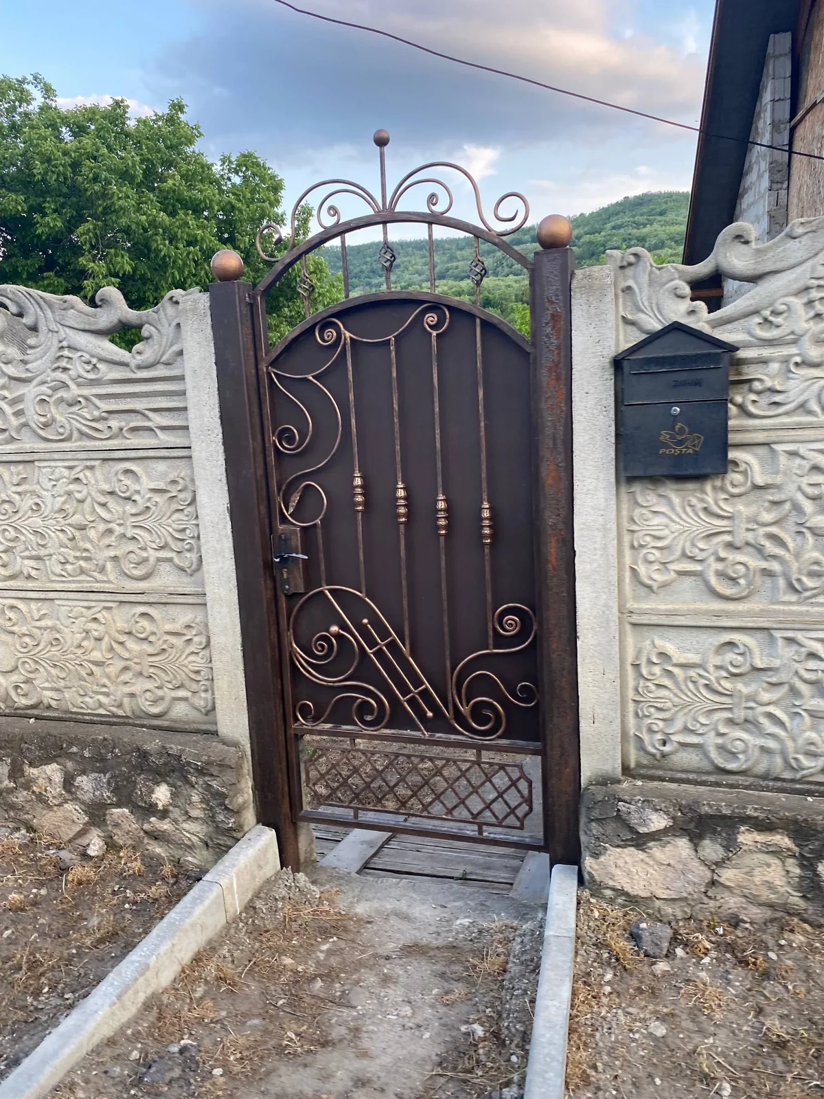 Porți P117