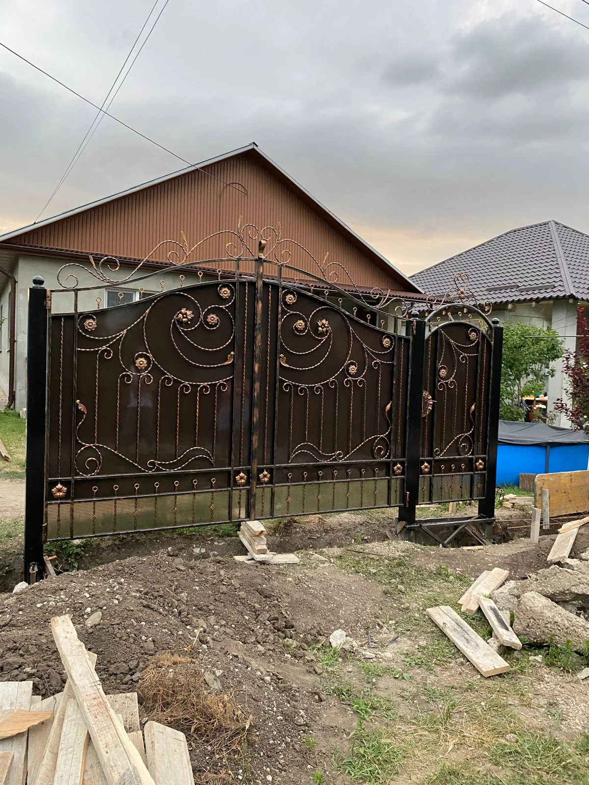 Porți P130