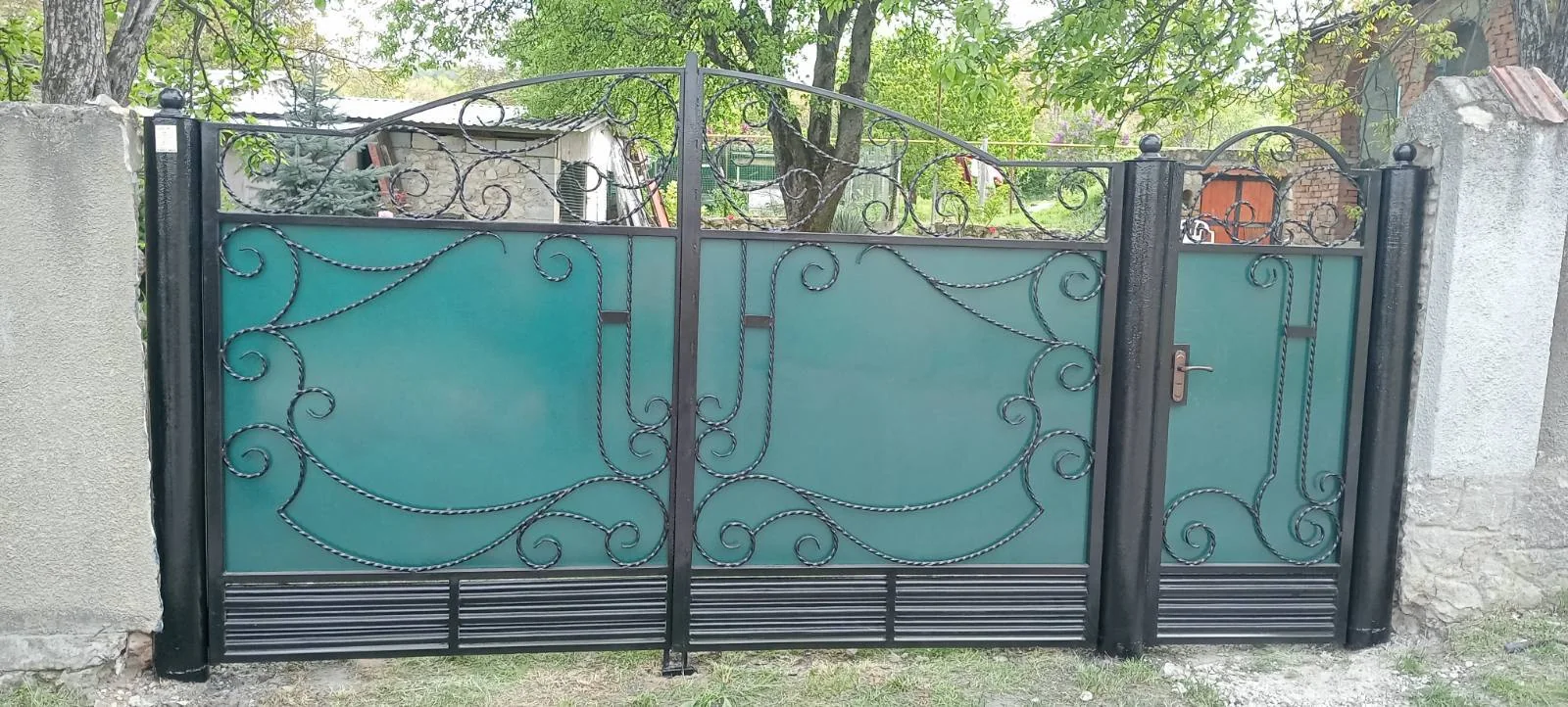 Porți P133