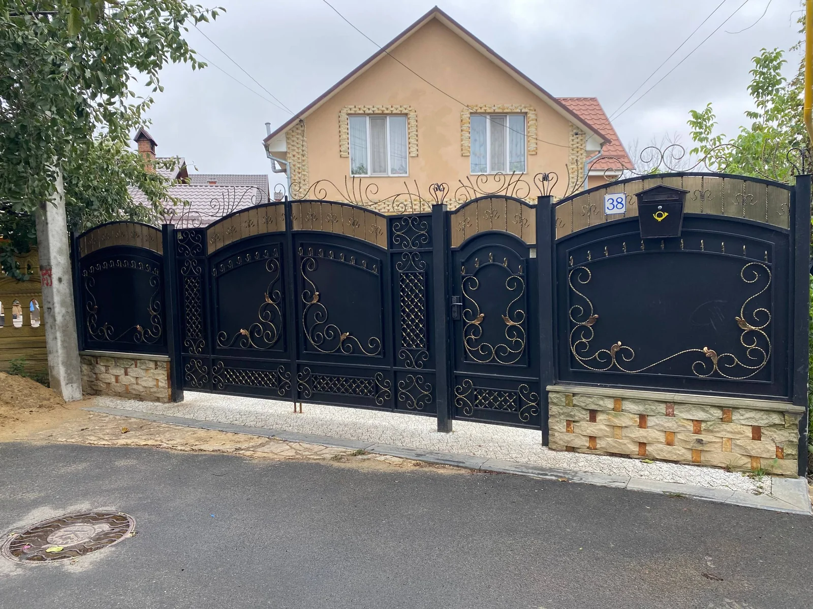 Porți P158