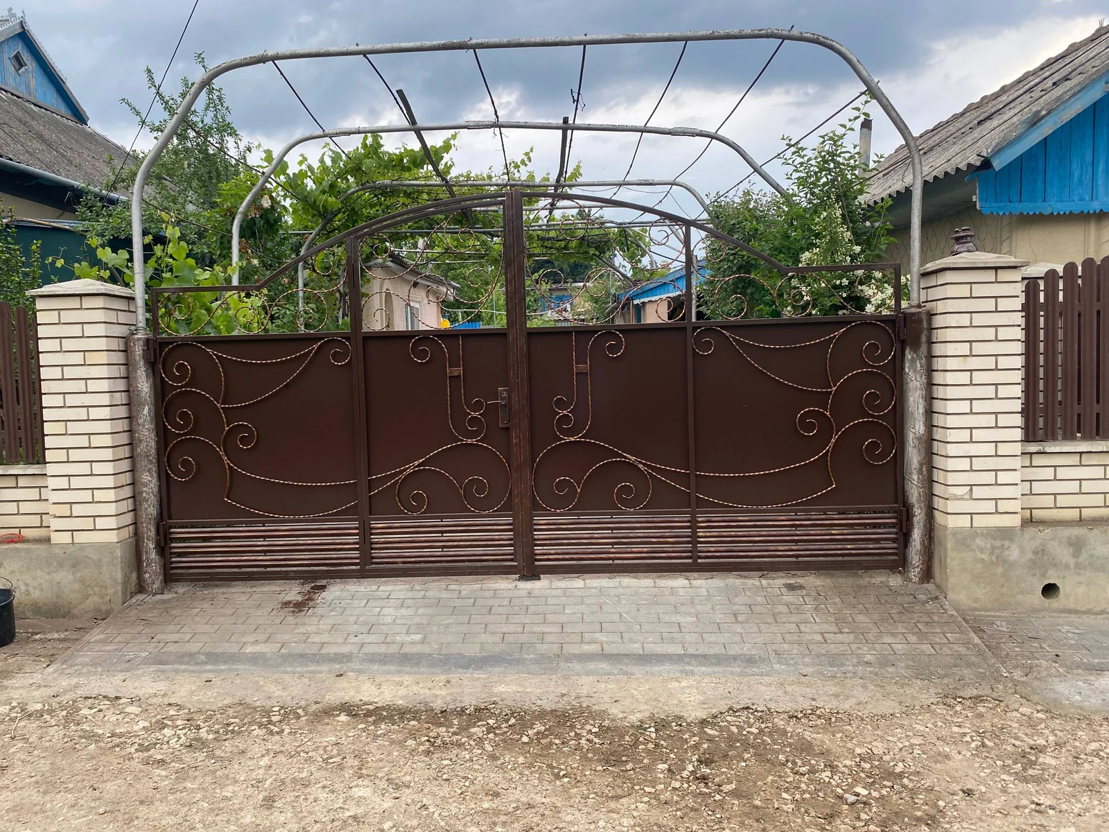 Porți P66