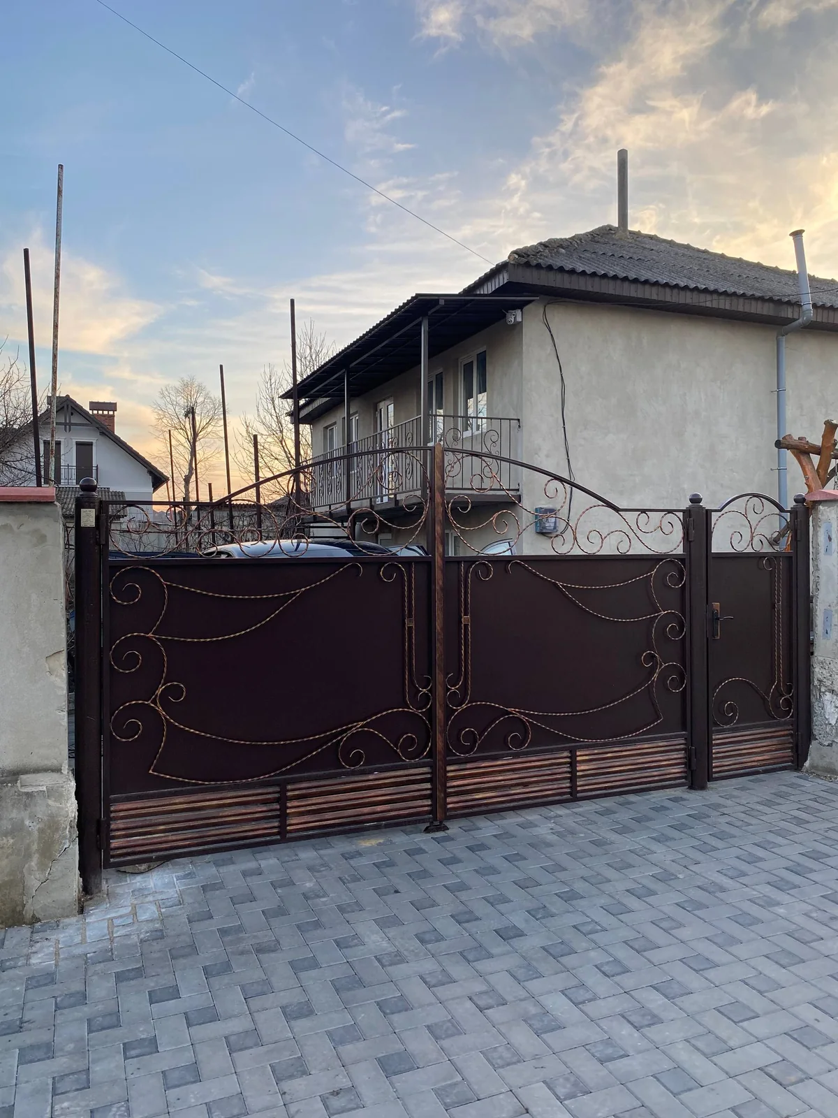 Porți P74