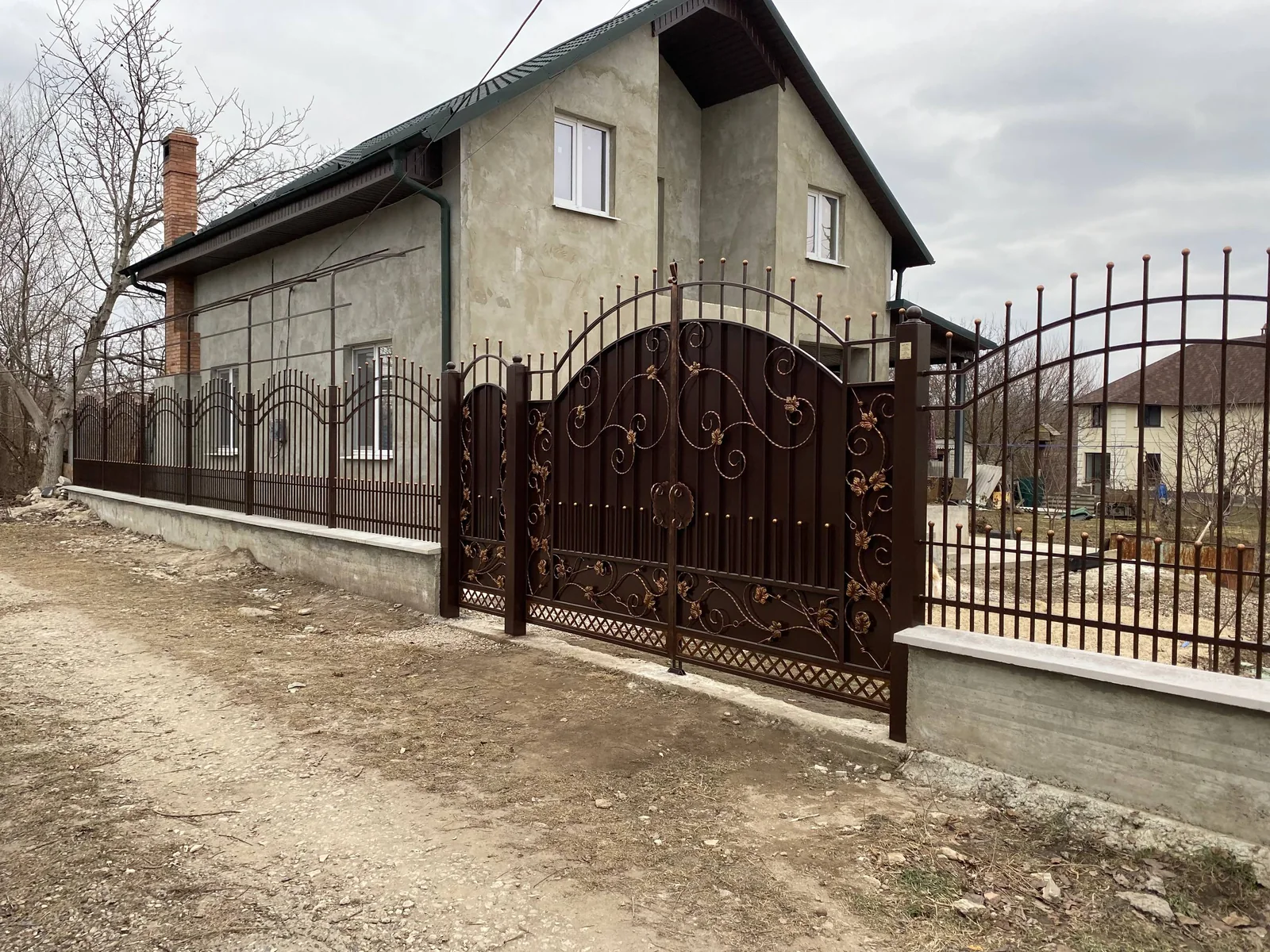 Porți P76