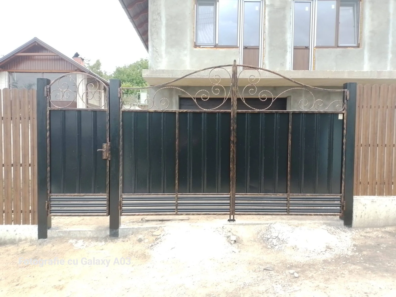 Porți P87