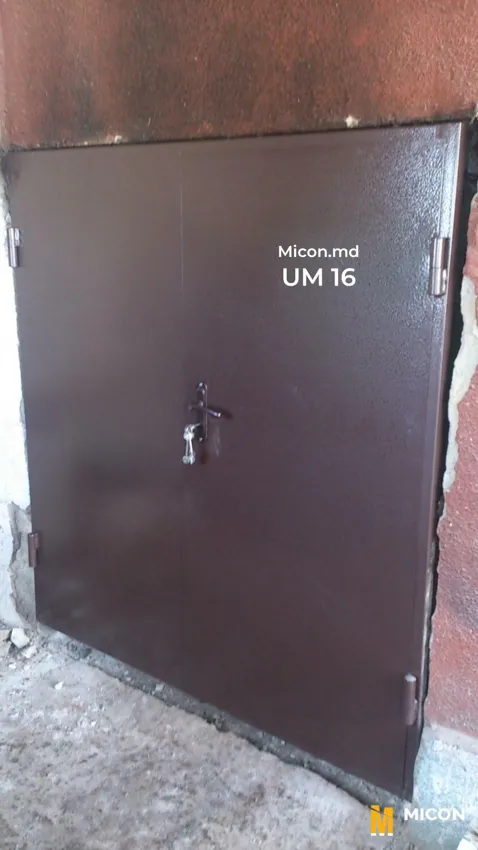 Uși din metal · UM 16